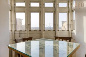 Comfortable 1BR home with Maltese Balcony in Valletta By 360 Estates