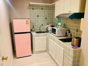 2 Bedroom Serviced Apartment near BTS Thonglo in Sukumvit Area