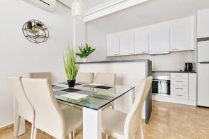 Social Haven Cabo Roig