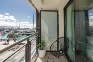 Luxury Waterfront Haven On Viaduct Harbour