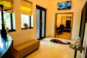 Hotel Cresent - Near Assi Ghat Varanasi