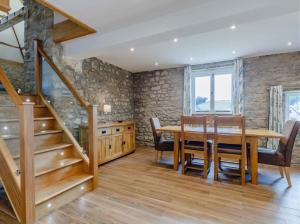 The Granary at Henrhiw Farm Cottages