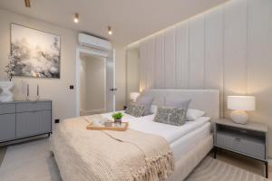 Exclusive Apartment on the Vistula River in Kraków by Renters Prestige
