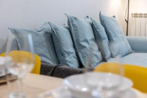 INSIDEHOME Apartments - Val Central