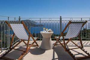 Villa Thea Mare Maistro by PosarelliVillas