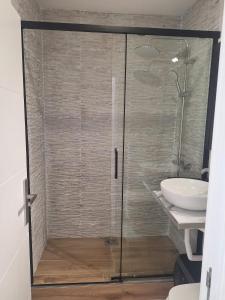 Lisbon South Bay Rooms 2