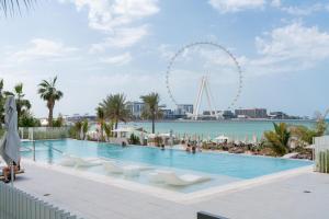 Ahlan HH - Luxurious 1BR Suite at La Vie - Free Private Beach Access