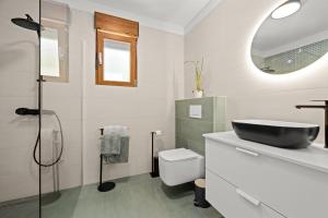 Villa Rok Enjoy an Olive oasis, 2BD, pool, WIFI, solar, Child - Friendly