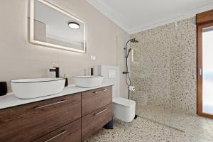 Villa Rok in beautiful olive oasis, 2BD, pool, WIFI, solar