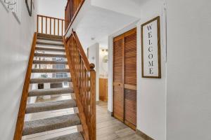 Fall Creek Condo near The Strip!