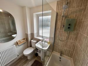 Two bedroom apartment in Barry-close to beach