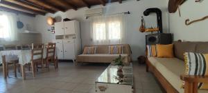 Το σπιτι του μελισσοκομου