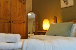 Beech Cottage Sleeps 4 with Hot Tub