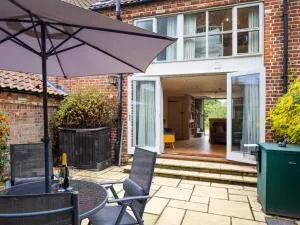 Maple Barn: Lux Rural Retreat Near Norfolk Coast - Sutton