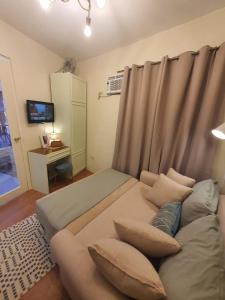 DELUXE ROOM BY THE POOL