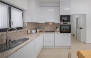 Lovely Apartment In Porec With Wifi