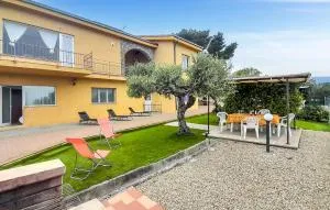 3 Bedroom Cozy Apartment In Imperia - Civezza