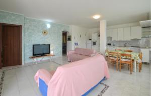 3 Bedroom Cozy Apartment In Imperia