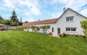 4 Bedroom Nice Home In Amblainville