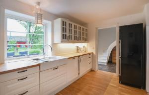 Nice Home In Ed With Kitchen