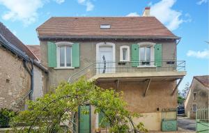 Maisons de vacances Stunning Home In Thenay With Wifi : Maison de Vacances 2 Chambres