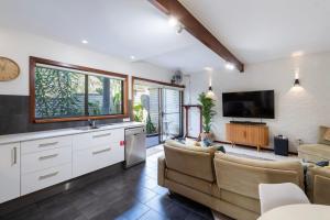 The Surf Pad - Oceanstays