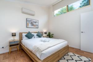 Peaceful 1BR Courtyard Unit in quiet Dickson - Hosted by CanStay