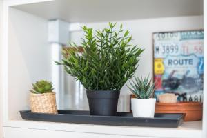 Stylish Studio: Acropolis View in Monastiraki Sq.