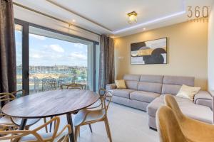 Lovely Waterfront Apt with Stunning Views in Gzira by 360 Estates