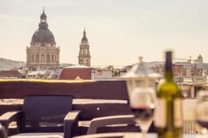 Opera Panoramic Penthouse Suite