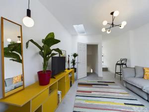 Stylish and Modern 2Bed 2Bath Hackney Apartment - Pass the Keys