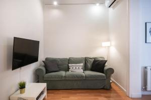 Experience local life in the heart of Gracia, Barcelona