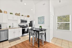 The Old Mission Collection - Downtown Bungalow