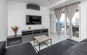 Nice Home In Bregi With House Sea View 