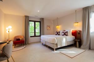Hôtel et Restaurant La Bastide Bourrelly - Mathias Dandine