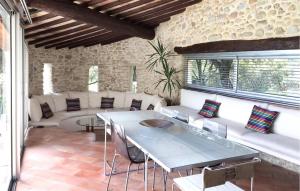 Stunning Home In Vaison-La-Romaine