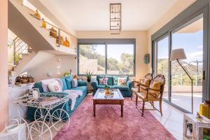 Spacious Villa by the sea