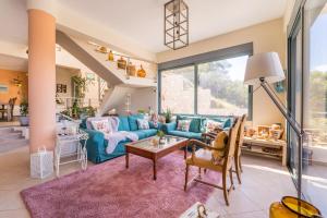 Spacious Villa by the sea