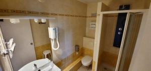 Hotels Hotel Windsor Contact Hotel : photos des chambres