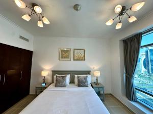 Lux BnB I Burj Views I City Views