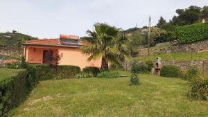 Villa Lazzarini Appartamento Giorgia con piscina condivisa 2km dal mare