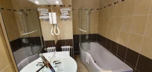 Hotels Hotel Windsor Contact Hotel : Chambre Supérieure - Côté Ville