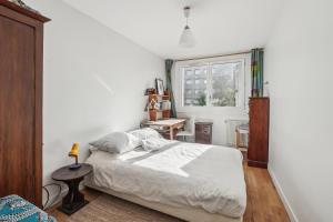 Peace and Quiet appartement at Goutte dOr by Weekome