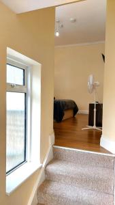 Fine Studio Flat - Shepherds Bush-Notting Hill