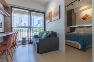 Flat com Quarto Separado e Varanda a 200m do Metrô Vila Madalena