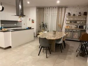 Maison avec terrasse + accès lac - سانت أفولد