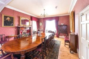 Carphin House near St Andrews - Sleeps 18