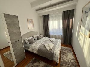 Airport SKY apartments LUX II