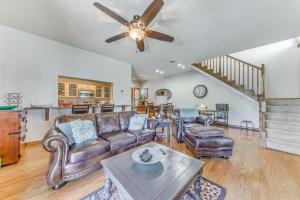 Nature-Filled Ruidoso Condo 3 Mi to Alto Lake