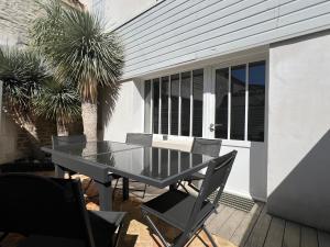 Maison de village LA N N E X E proche du port